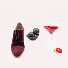 Load image into Gallery viewer, Burgundy red velve oxfords with suede toe