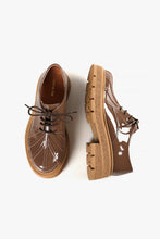 Load image into Gallery viewer, Women&#39;s brown lace up chunky oxfords
