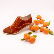 Load image into Gallery viewer, Orange velvet oxfords