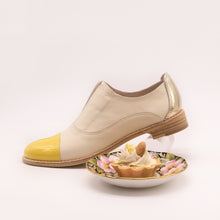 Load image into Gallery viewer, Cream oxfords with yellow toe and gold heel