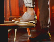 Load image into Gallery viewer, Brown and yellow oxfords worn with brown cropped pants