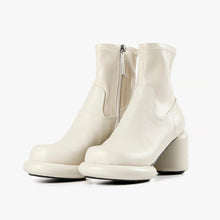 Load image into Gallery viewer, Mod style off-white ankle platform boots with side zip
