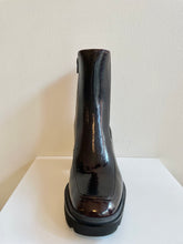 Load image into Gallery viewer, Shiny brownish ankle boots with rounded toe