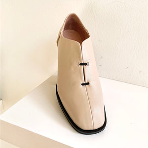 Women's neutral beige shoe