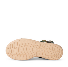 Load image into Gallery viewer, Rubber sole of Woden sandal