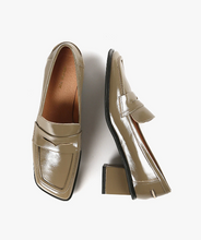 Load image into Gallery viewer, ANGLE LOAFER PRINCESS Green Heels