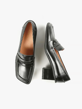 Load image into Gallery viewer, Top and side view of loafer heels