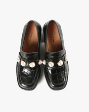 Load image into Gallery viewer, Black Croc Loafer Heels with Pearls