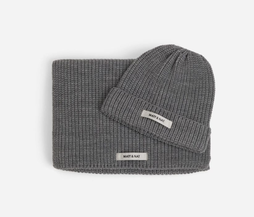 WYNN Grey Hat & Scarf