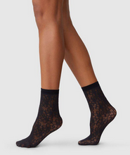 Load image into Gallery viewer, MAJA Black Flower Socks