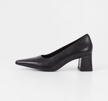 Load image into Gallery viewer, ALTEA Black Pointed Pumps