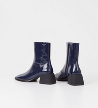 Load image into Gallery viewer, ANSIE Navy Patent Leather Ankle Boots