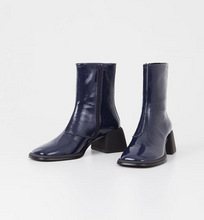 Load image into Gallery viewer, ANSIE Navy Patent Leather Ankle Boots