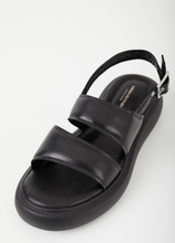 Load image into Gallery viewer, Black Low Flatform Sandal