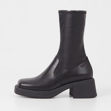 Load image into Gallery viewer, DORAH Black Leather Mid Rise Boots