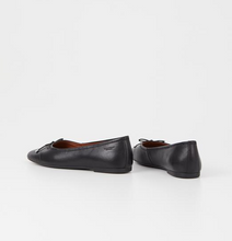 Load image into Gallery viewer, JOLIN Black Leather Ballet Flats