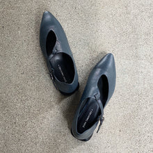 Load image into Gallery viewer, KOKO yuko imanishi Airforce Blue Leather Shoe
