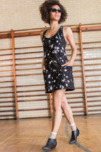 Load image into Gallery viewer, Model wearing Black leather and suede boots