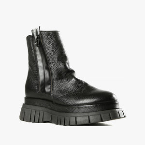 LESTER LUGG Black Leather Boots