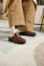 Load image into Gallery viewer, LUGG LADY WINE Burgundy Leather Loafers