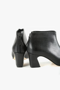 SLEEK ANGLE HEEL Black Plaid Leather Boots