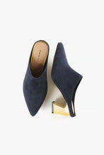 Load image into Gallery viewer, Top and side view of navy and yellow shoes