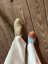Load image into Gallery viewer, SKY Blue &amp; Tan Leather Oxfords