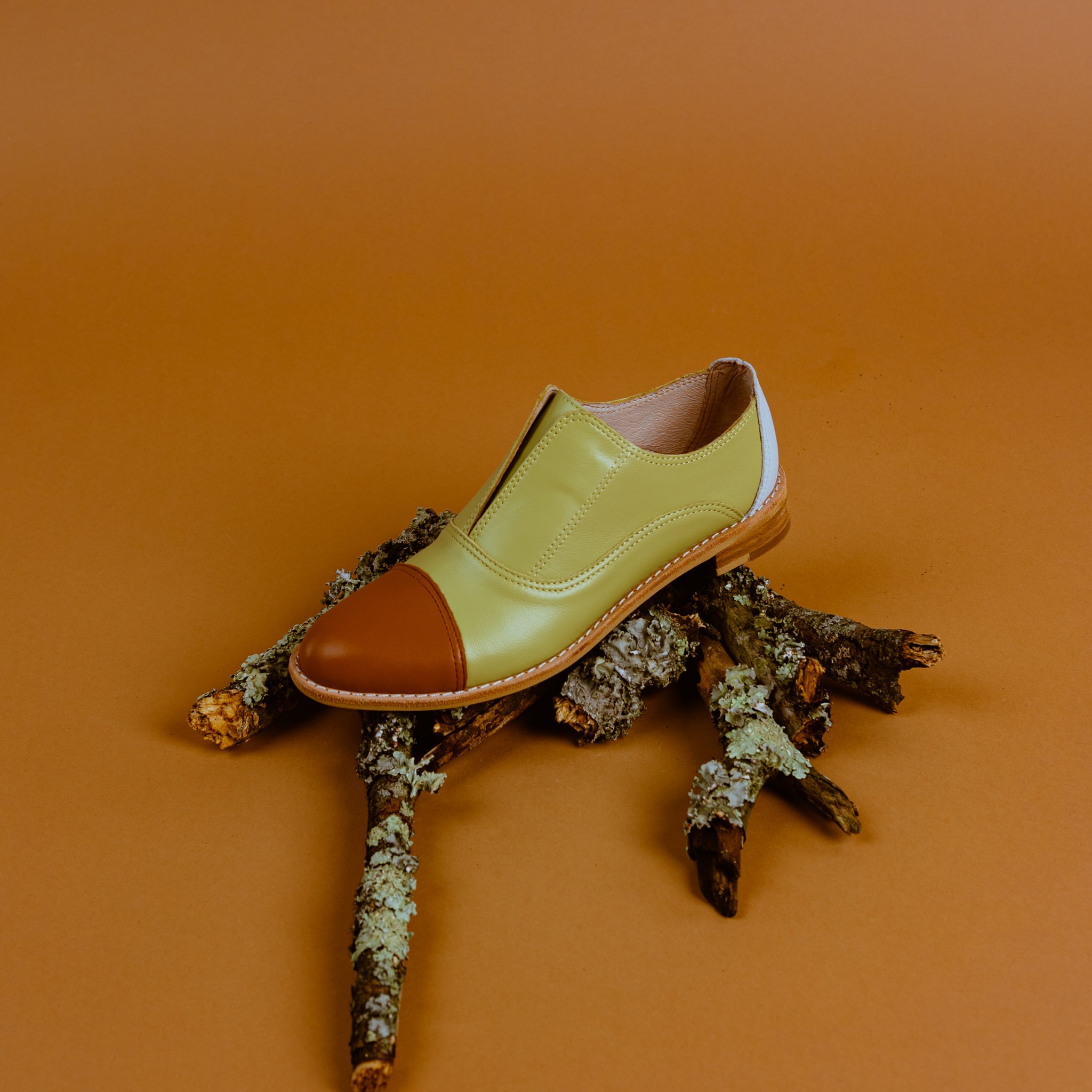 Root Green and Tan Leather Oxfords | Women's Green and Tan Oxfords 41 Root Green and Tan Leather Oxfords | Women's Green and Tan Oxfords 41