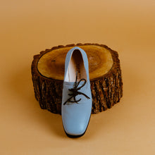 Load image into Gallery viewer, Square Toe Blue Lace Up Shoe
