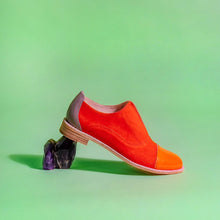 Load image into Gallery viewer, Orange suede and leather oxfords