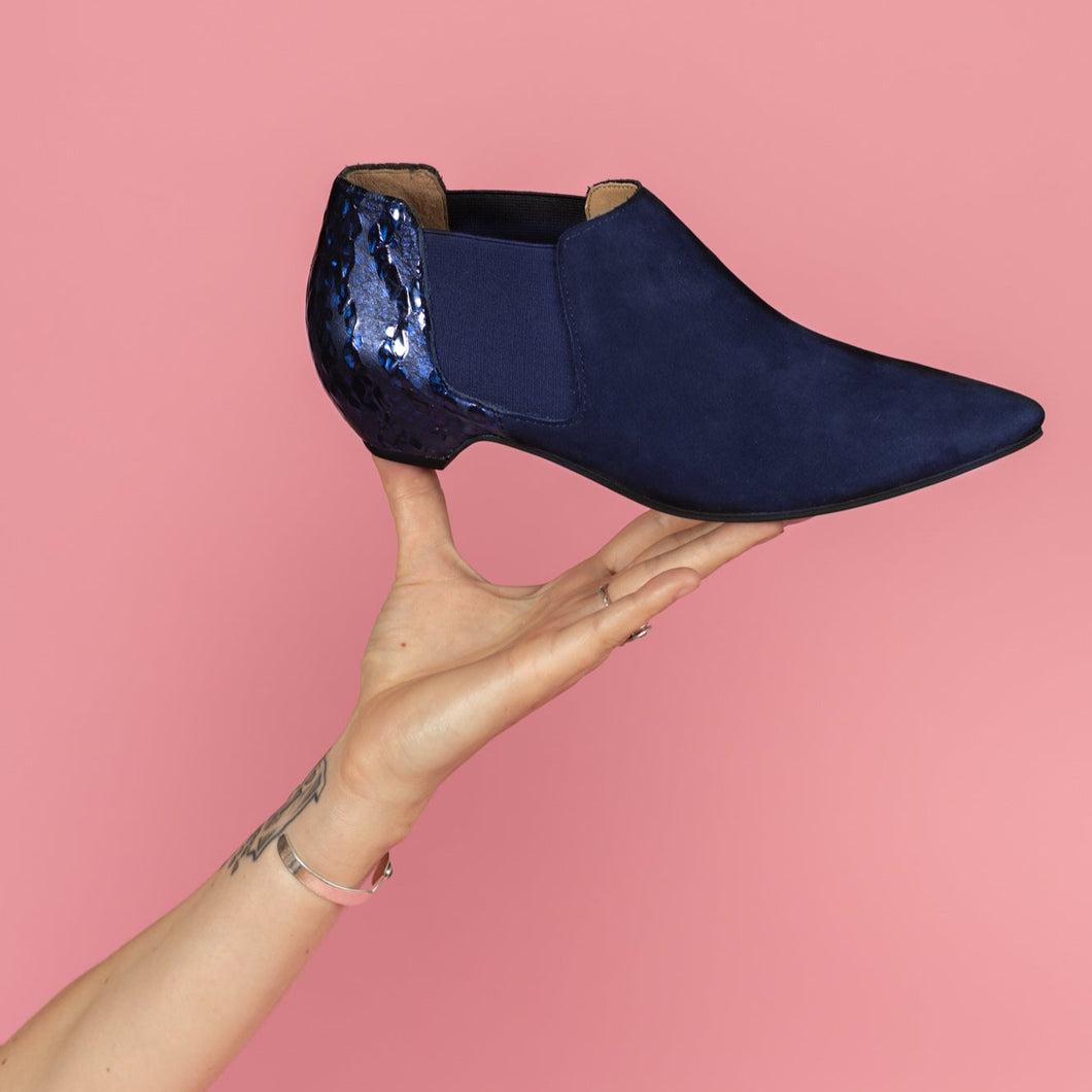 REFRESH Navy Suede Boots