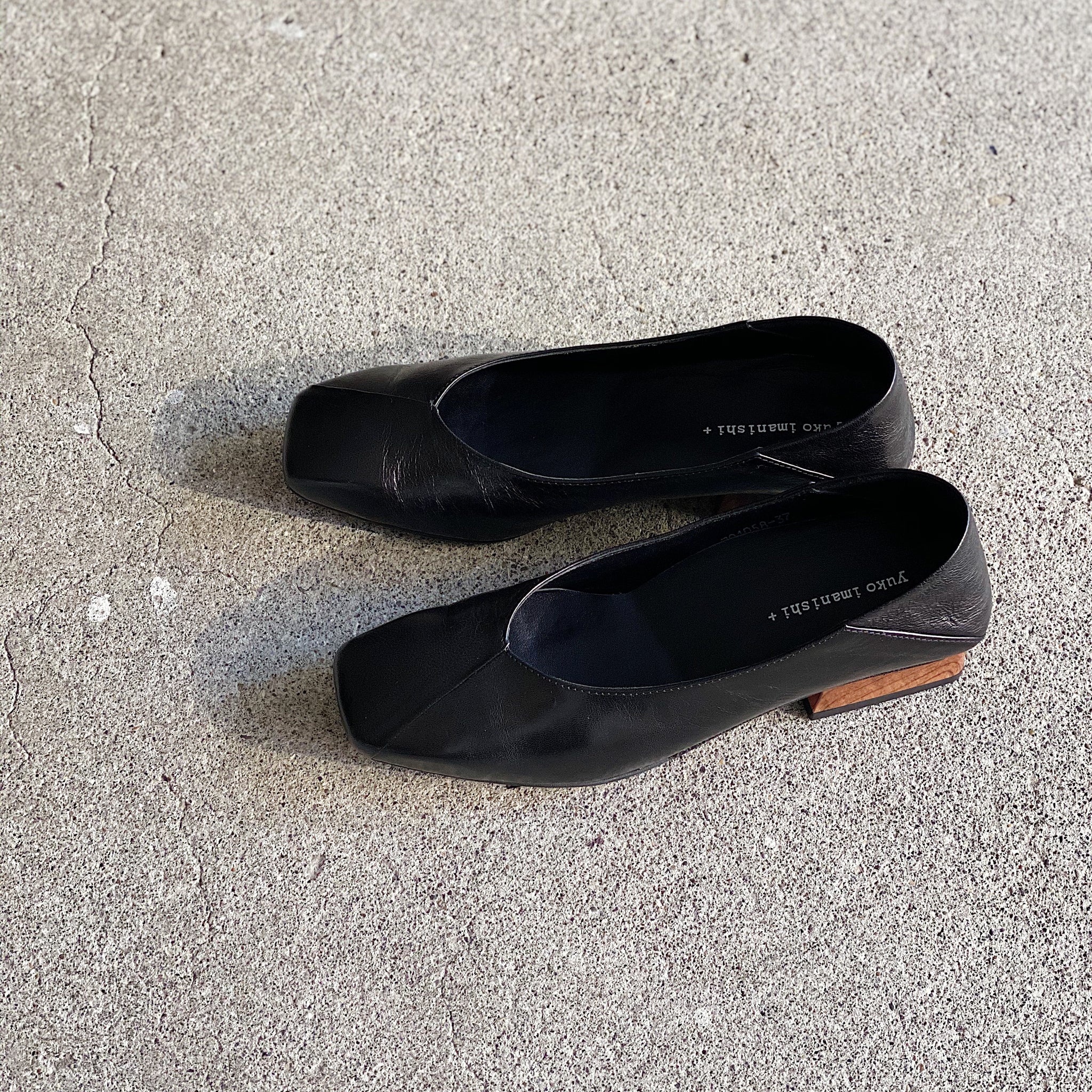 KIKO yuko imanishi Black Leather Flat Slip On Shoe