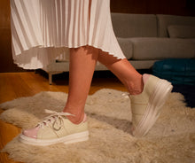 Load image into Gallery viewer, STRAWBERRY BLOND Pale Pink Leather Sneakers