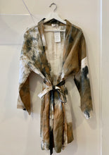Load image into Gallery viewer, Linen Batik Kimono