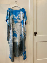 Load image into Gallery viewer, Linen Batik Kaftan