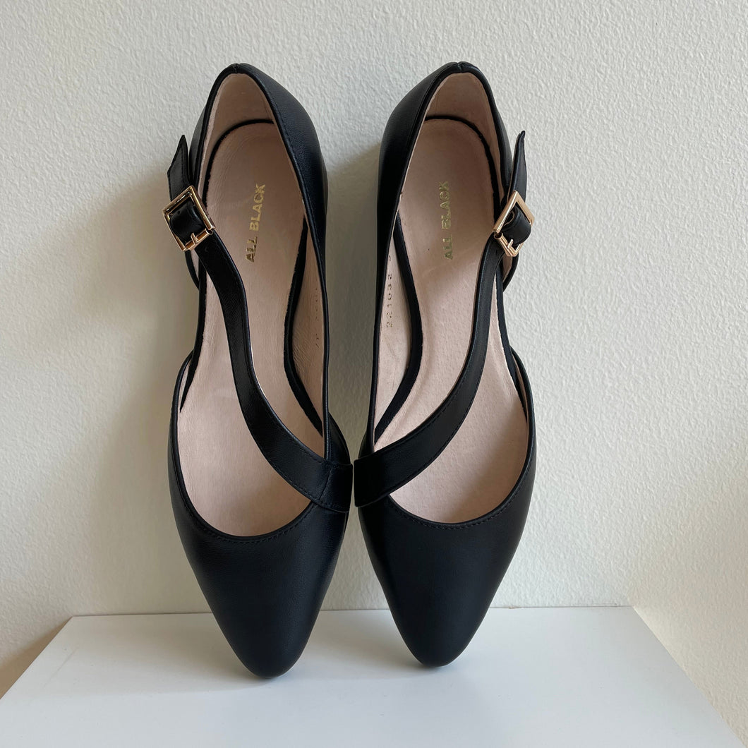 Flat Black Leather Shoe