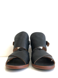 P-1020 Black Vegetable Tanned Sandals