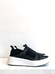 BO EASY - Black Sneaker with a Chunky White Sole
