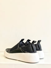 Load image into Gallery viewer, BO EASY - Black Sneaker with a Chunky White Sole