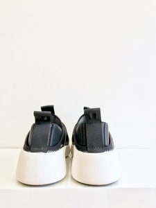 BO EASY - Black Sneaker with a Chunky White Sole