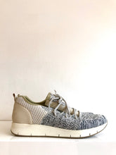 Load image into Gallery viewer, MARINE A Lightweight Sneaker