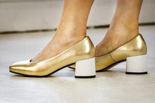 Load image into Gallery viewer, Mid Heel Gold Pumps