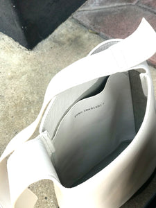 KOJI CREAM Leather Shoulder Bag
