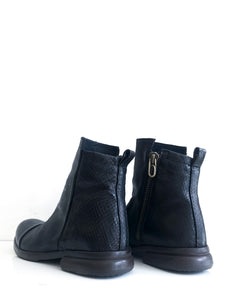 P-1341 P MONJO Black Leather & Snakeskin Ankle Boot