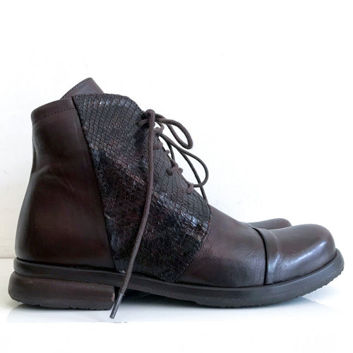 Brown leather and cobra ankle boots made in Spain