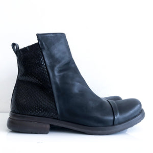 P-1341 P MONJO Black Leather & Snakeskin Ankle Boot