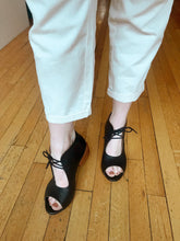 Load image into Gallery viewer, P-1283 Black Leather Sandal
