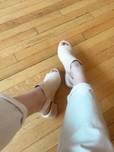 P-1324 Cream Cobra Sandal