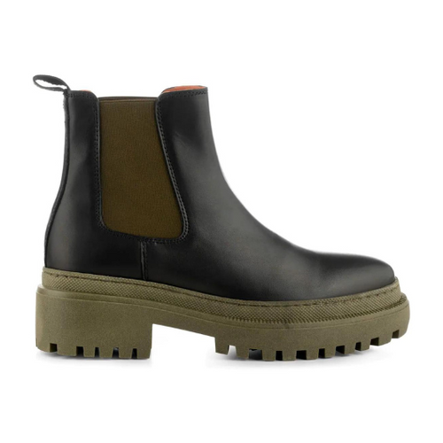 IONA Black Chelsea Boots