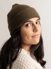 Load image into Gallery viewer, MERINO CARDIGAN Stitch Beanie Olive Green